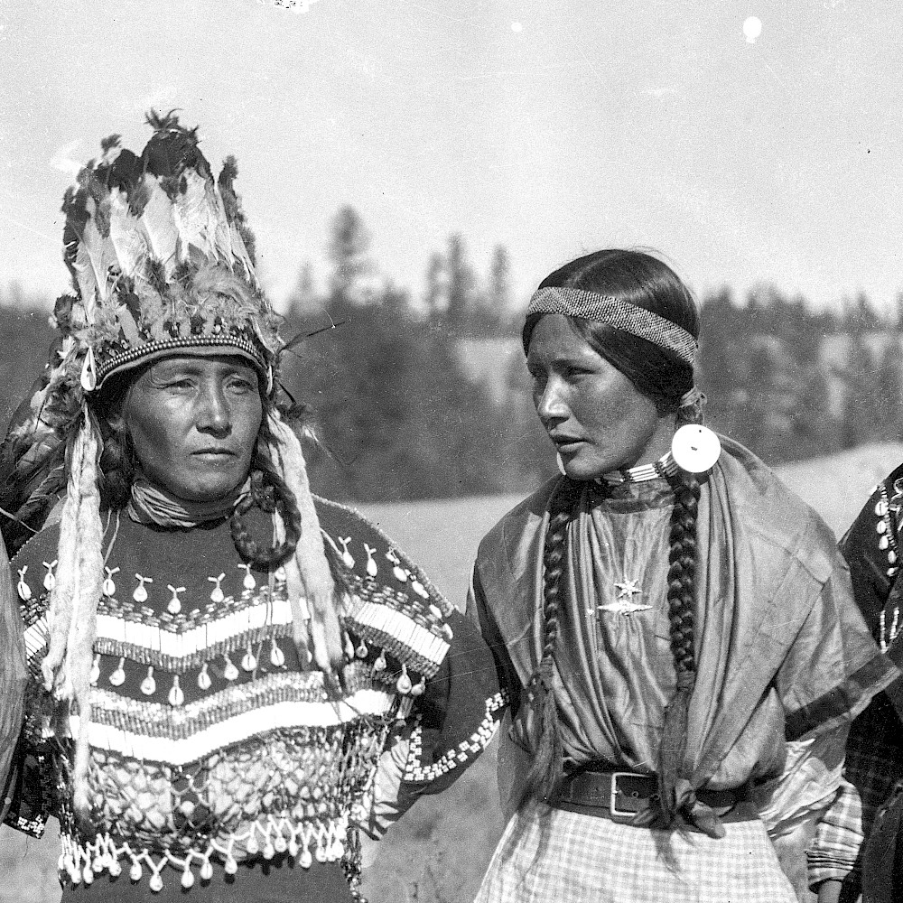 Ktunaxa women