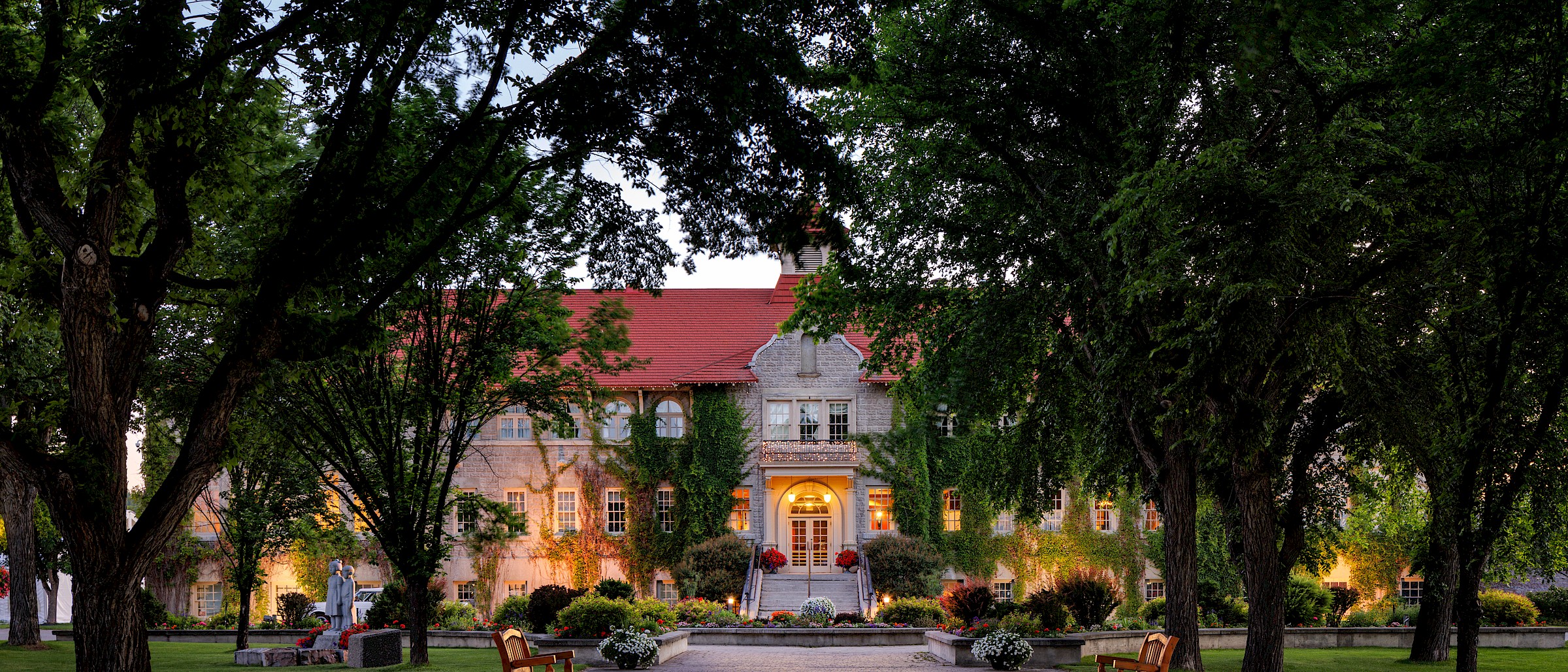 WineSpring St. Eugene Resort